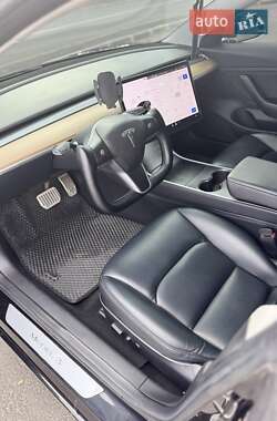 Седан Tesla Model 3 2018 в 