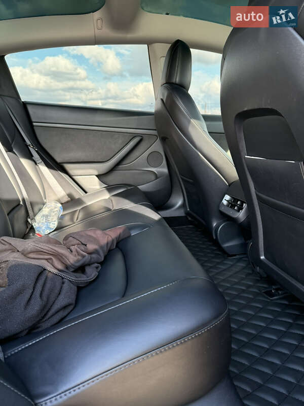 Седан Tesla Model 3 2022 в Харькове