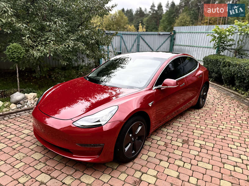 Седан Tesla Model 3 2018 в 