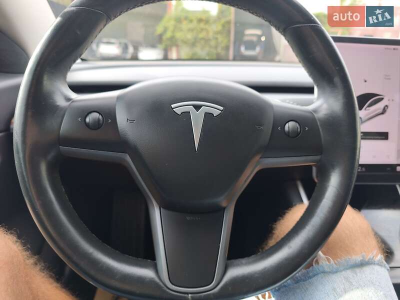 Седан Tesla Model 3 2019 в Стрые