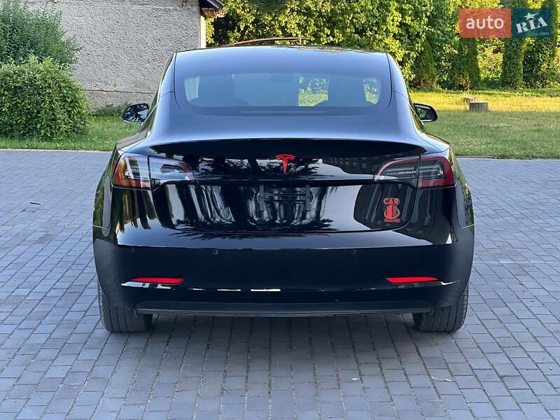 Седан Tesla Model 3 2019 в Тернополі