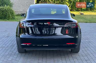 Седан Tesla Model 3 2019 в 