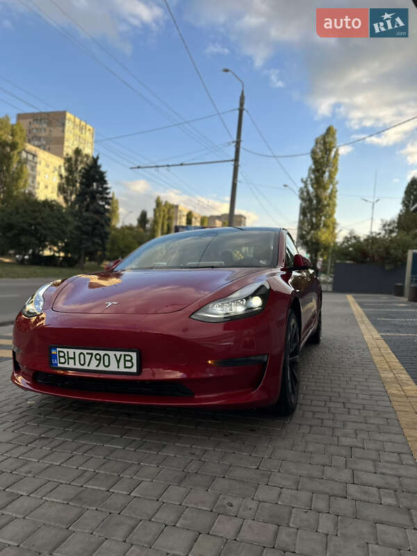 Седан Tesla Model 3 2022 в Одесі