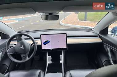 Седан Tesla Model 3 2019 в 