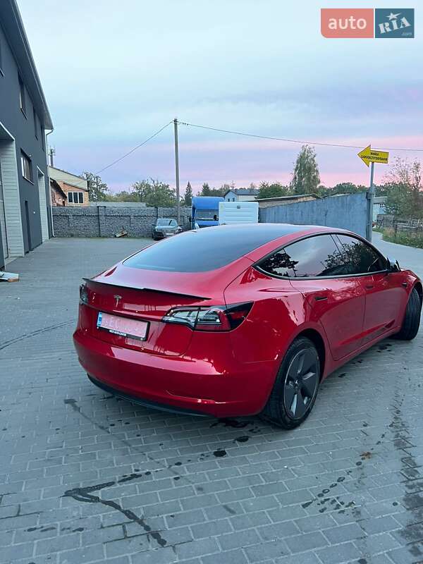 Седан Tesla Model 3 2022 в Луцке фото 5 Седан Tesla Model 3 2022 в Луцке