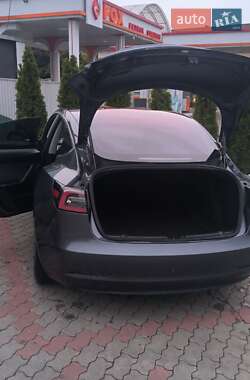 Седан Tesla Model 3 2018 в 