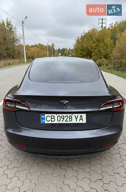 Седан Tesla Model 3 2022 в 