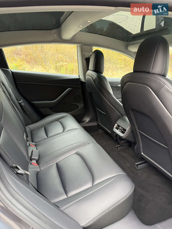 Седан Tesla Model 3 2022 в Києві фото 29 Седан Tesla Model 3 2022 в Києві