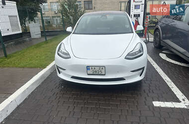 Седан Tesla Model 3 2018 в 