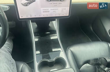 Седан Tesla Model 3 2018 в 