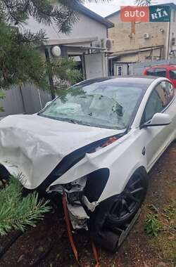 Седан Tesla Model 3 2021 в 