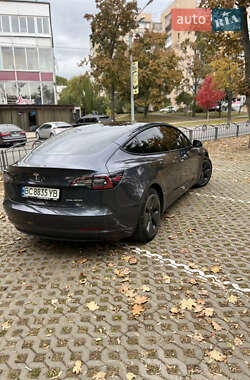 Седан Tesla Model 3 2021 в 