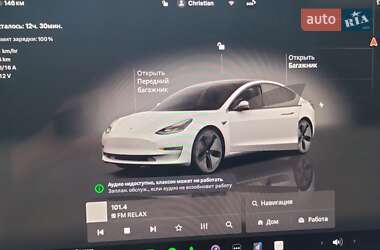 Седан Tesla Model 3 2022 в 