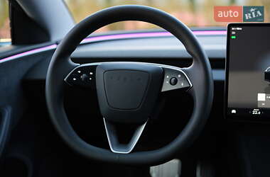 Седан Tesla Model 3 2024 в 