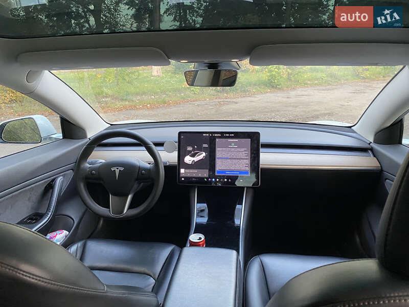 Седан Tesla Model 3 2019 в Кам'янці-Бузькій