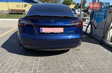 Седан Tesla Model 3 2019 в 