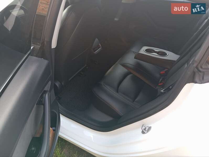 Седан Tesla Model 3 2020 в Хусті фото 6 Седан Tesla Model 3 2020 в Хусті