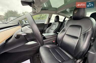 Седан Tesla Model 3 2020 в 