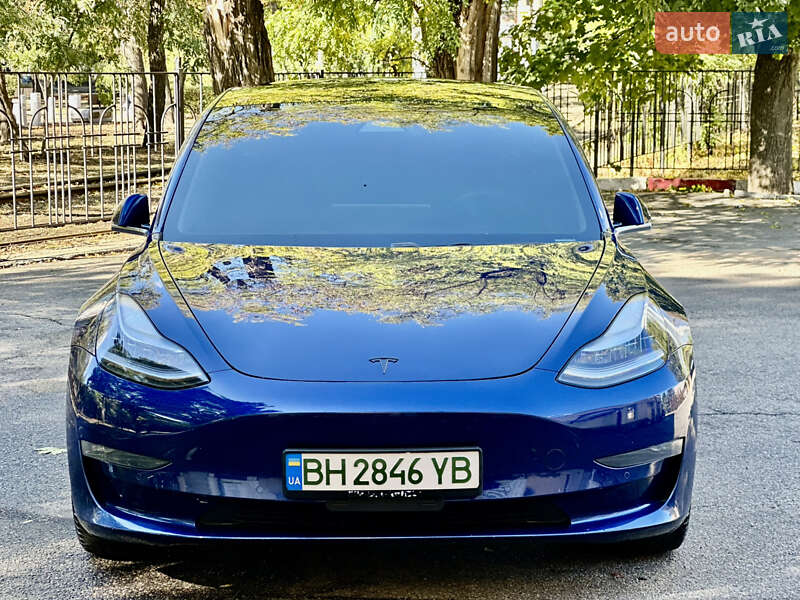 Седан Tesla Model 3 2019 в Одесі