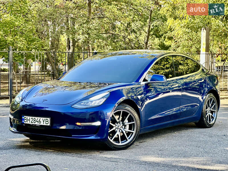 Седан Tesla Model 3 2019 в Одесі