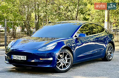 Седан Tesla Model 3 2019 в 