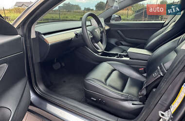 Седан Tesla Model 3 2020 в 