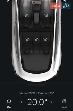 Седан Tesla Model 3 2020 в 