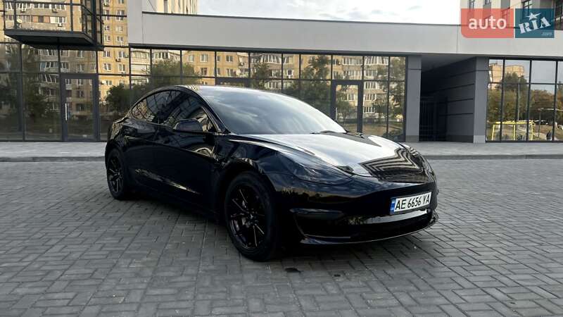 Седан Tesla Model 3 2019 в Дніпрі