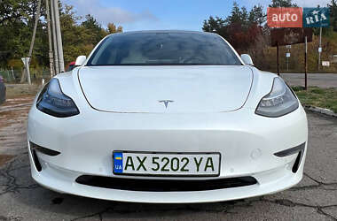 Седан Tesla Model 3 2018 в 