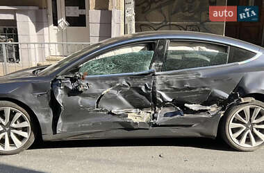 Седан Tesla Model 3 2018 в 
