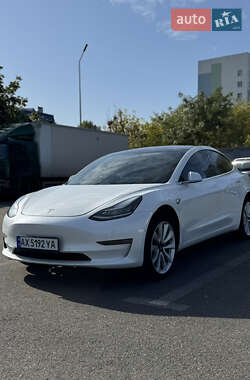 Седан Tesla Model 3 2018 в 