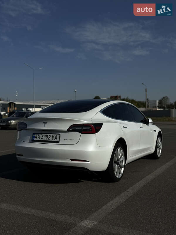 Седан Tesla Model 3 2018 в Харкові