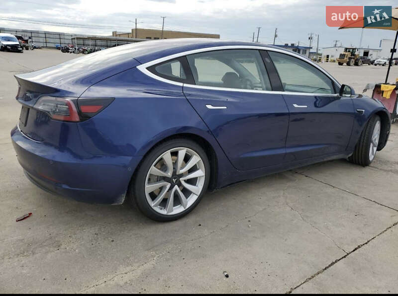 Седан Tesla Model 3 2018 в Каменец-Подольском