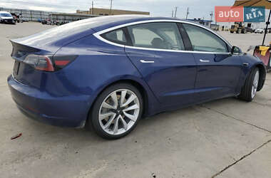 Седан Tesla Model 3 2018 в 