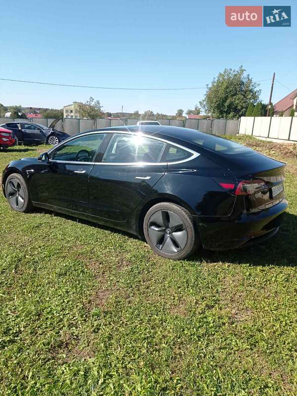 Седан Tesla Model 3 2018 в Тернополі