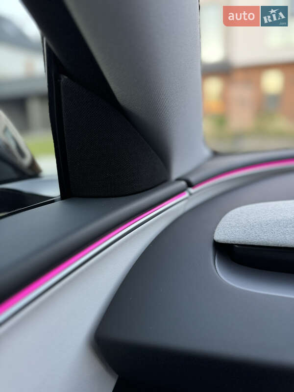 Седан Tesla Model 3 2024 в Львові