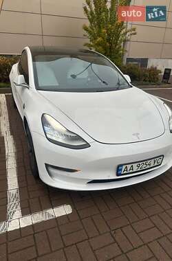 Tesla Model 3 2019
