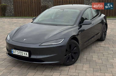 Tesla Model 3 2024