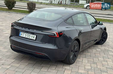 Седан Tesla Model 3 2024 в 