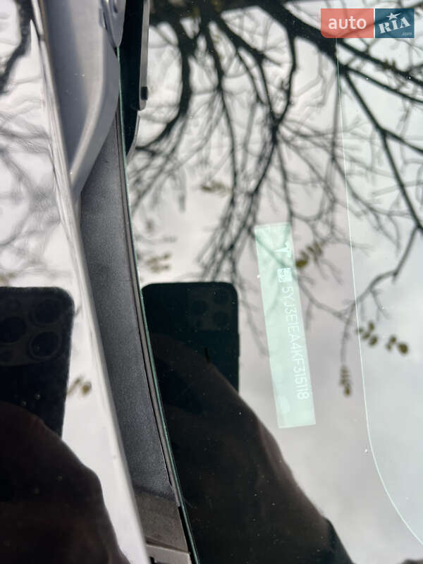 Седан Tesla Model 3 2019 в Луцке
