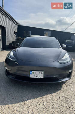 Седан Tesla Model 3 2020 в 
