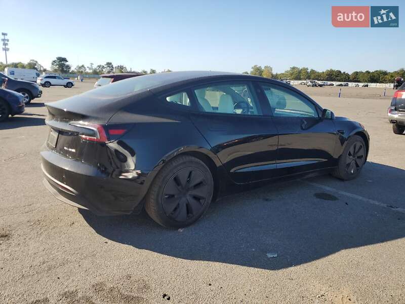Седан Tesla Model 3 2024 в Луцьку