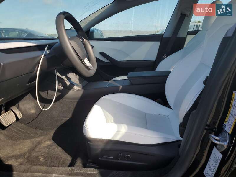 Седан Tesla Model 3 2024 в Луцьку
