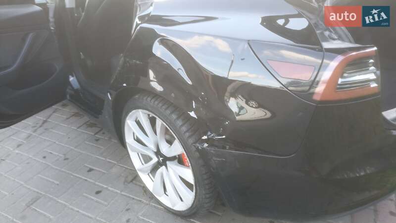 Седан Tesla Model 3 2019 в Луцьку