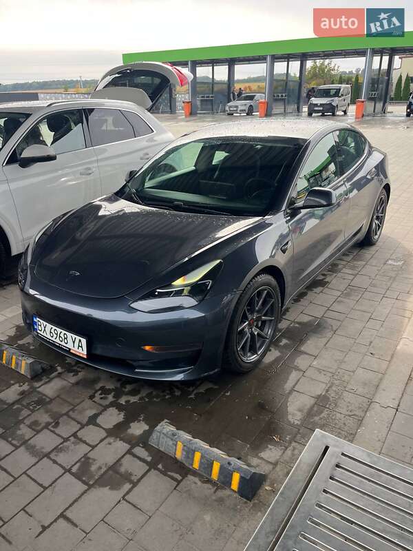 Седан Tesla Model 3 2021 в Хмельницькому