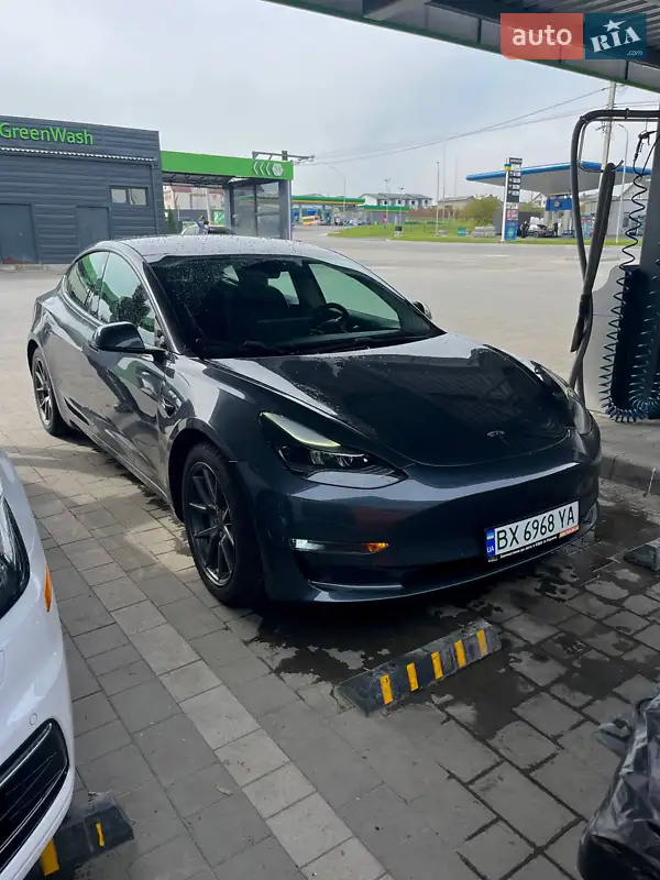Tesla Model 3 2021