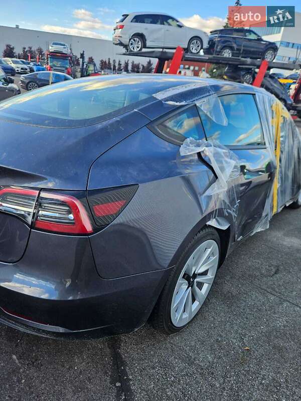 Седан Tesla Model 3 2023 в Одессе