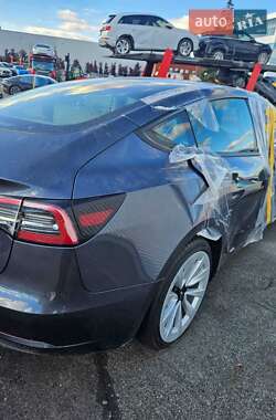 Седан Tesla Model 3 2023 в 