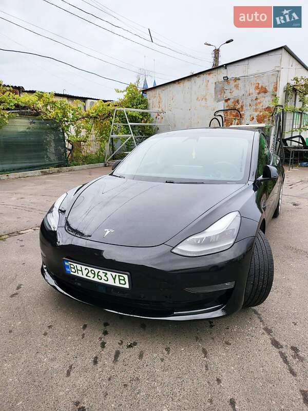 Седан Tesla Model 3 2020 в Одесі