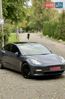 Седан Tesla Model 3 2022 в Киеве